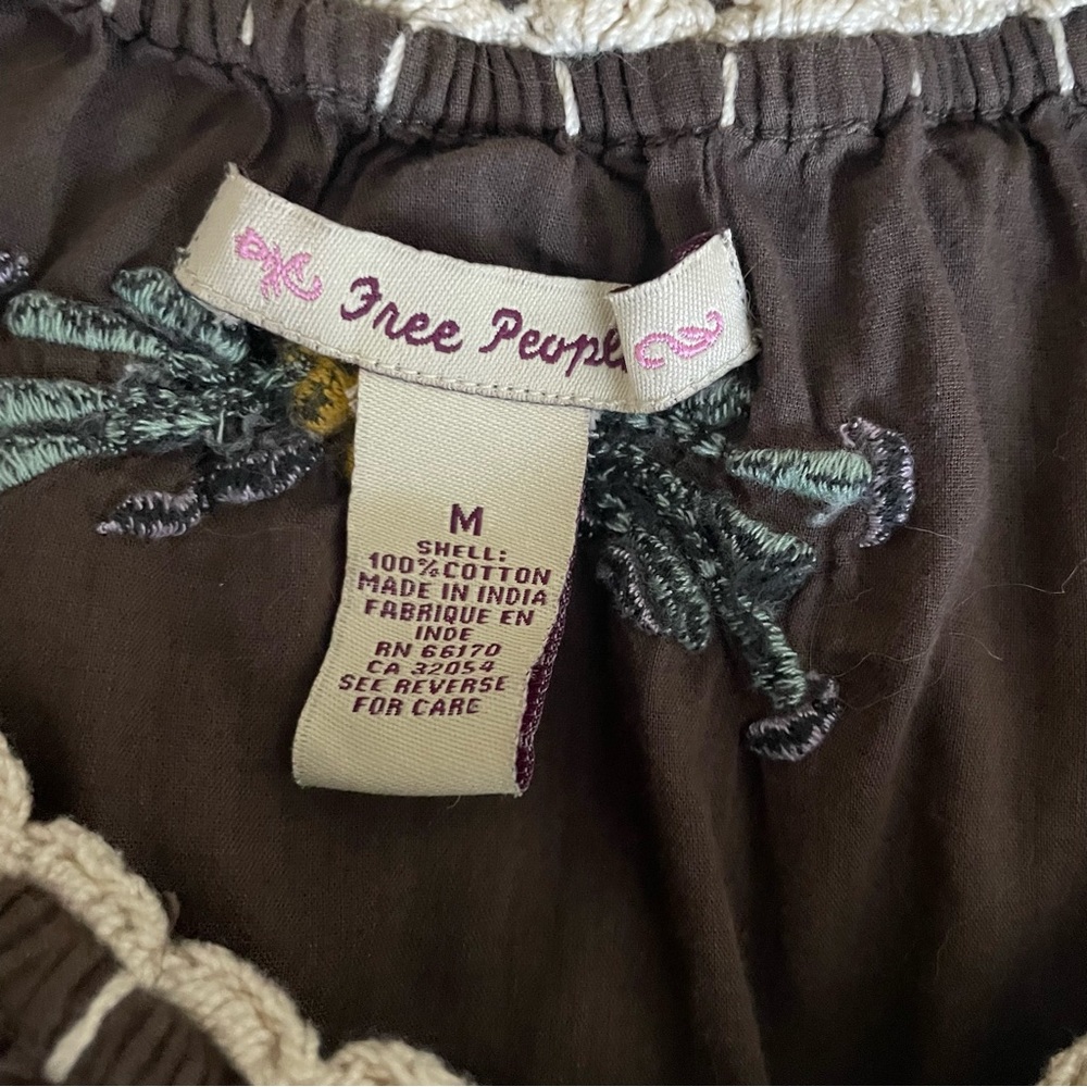 V1053 FREE PEOPLE Floral Embroidered Cotton Top - Picture 2 of 6